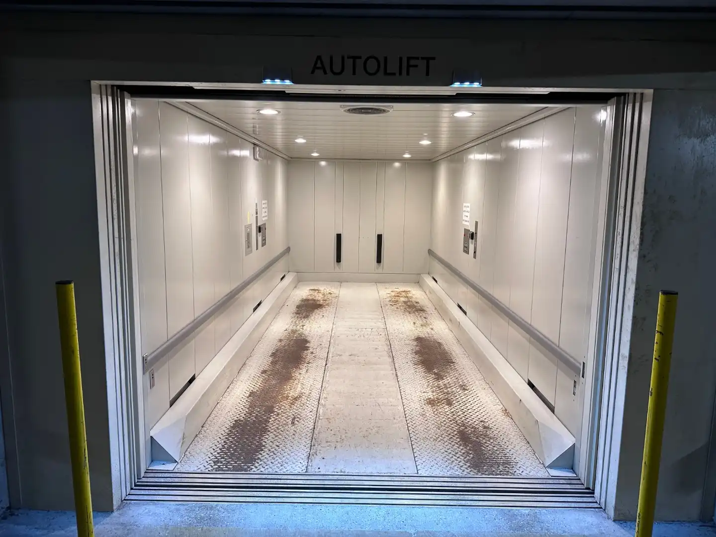 Centraal gelegen autostaanplaats, nabij Lippenslaan - Zegemeer. Gelegen op niveau -1 foto 6