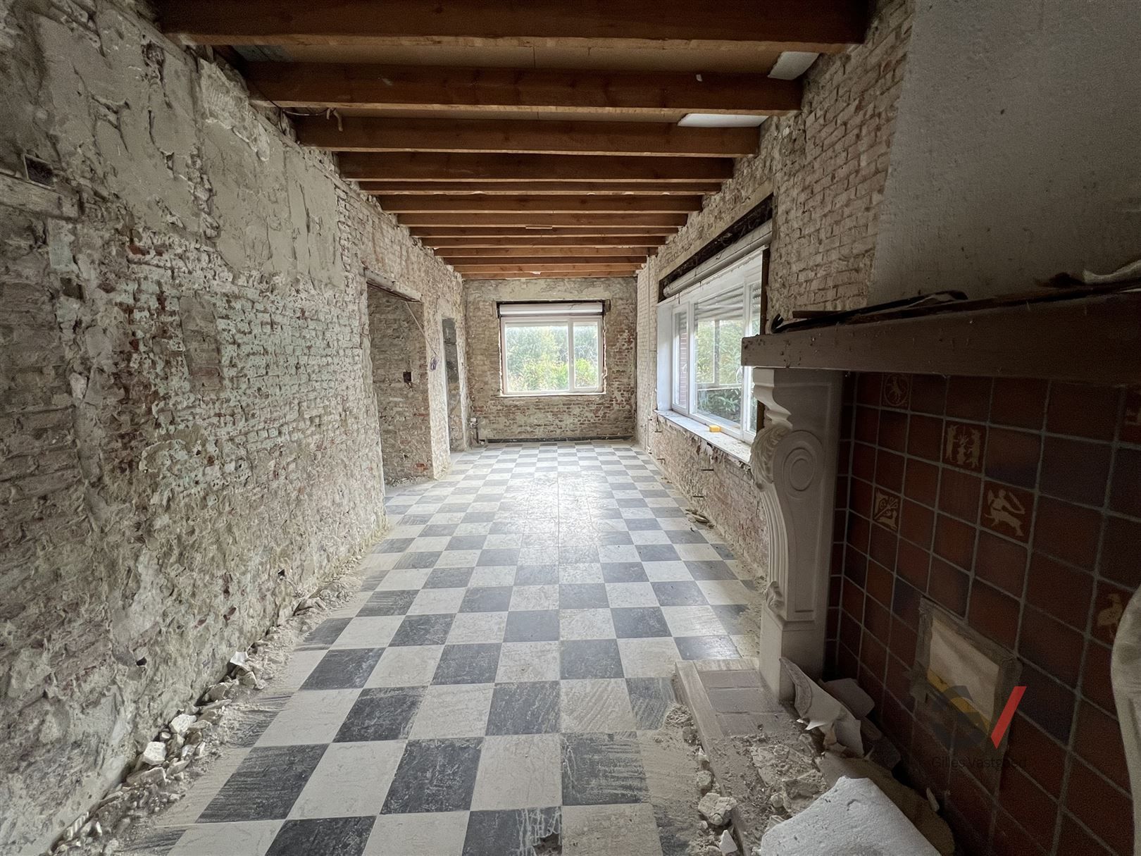 Te renoveren woning foto 7