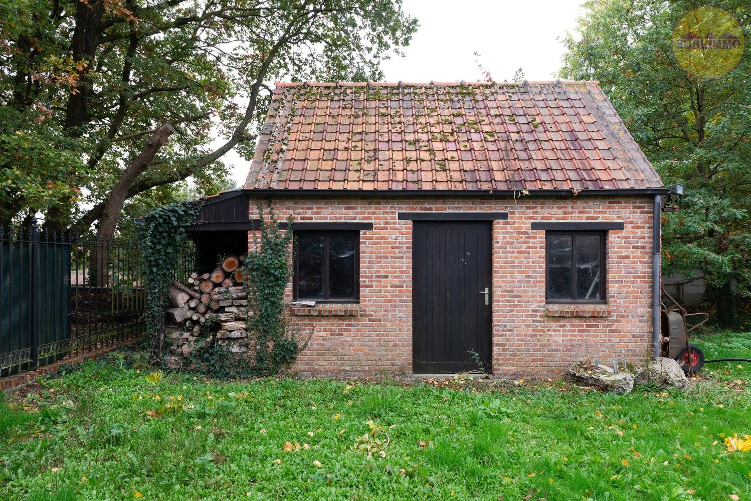 Karaktervolle woning met 6 slaapkamers op een ruim perceel van 21a 73ca foto 38