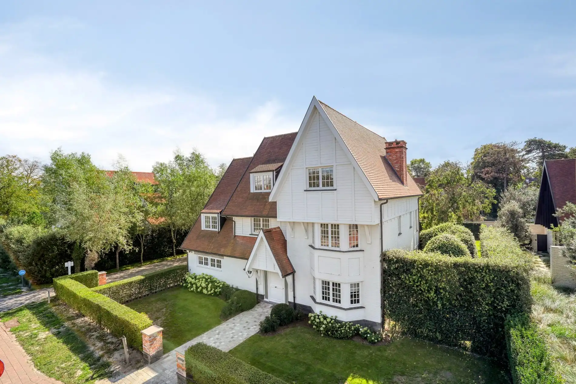 Luxueuze en stijlvolle villa in Engelse Cottage stijl met verwarmd zwembad gelegen in het Zoute. foto 48