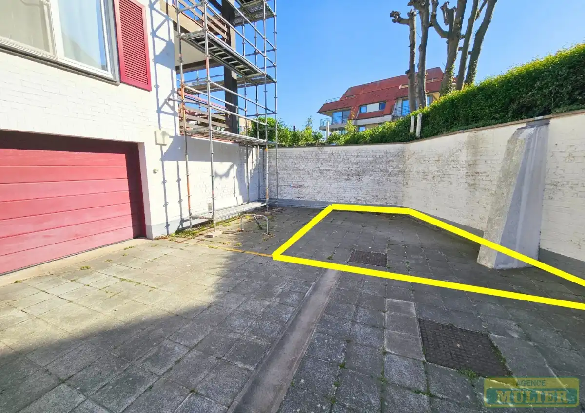 Parkeerplaats te koop foto 2