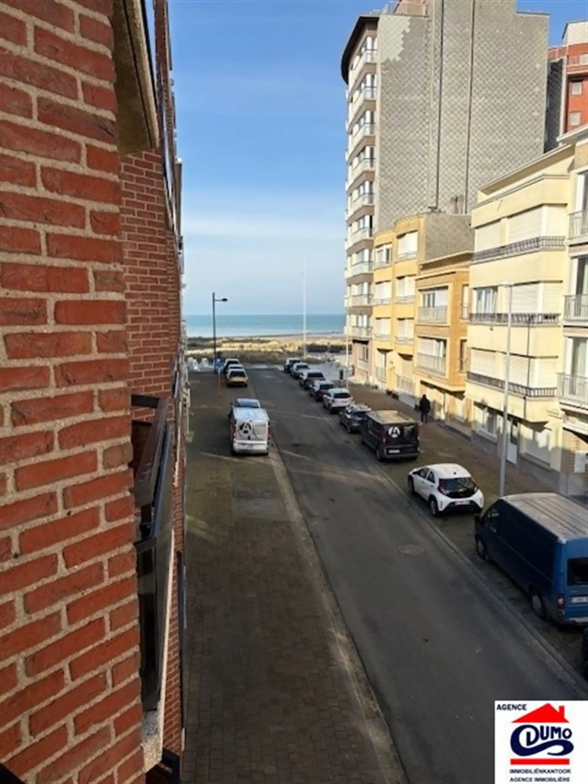 Instapklaar appartement met 2 slpk, lateraal zeezicht foto 3