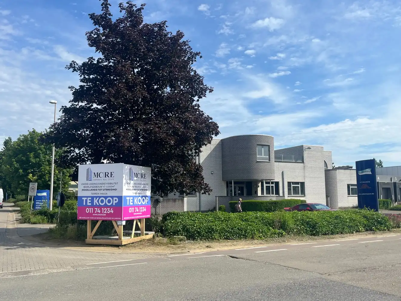 Industriegebouw op Toplocatie foto {{pictureIndex}}