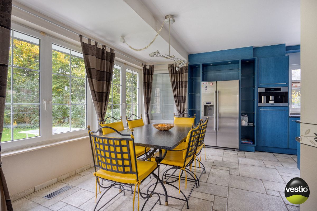 RUSTIG GELEGEN RUIME VILLA MET 5 SLK OP RIANT PERCEEL VAN 18A61CA IN STADSRAND TONGEREN. foto 15