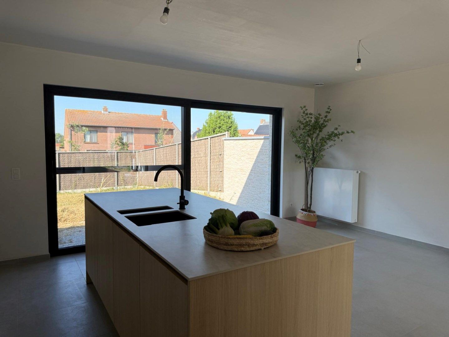Instapklare nieuwbouwwoning in rustige recente woonwijk foto 10