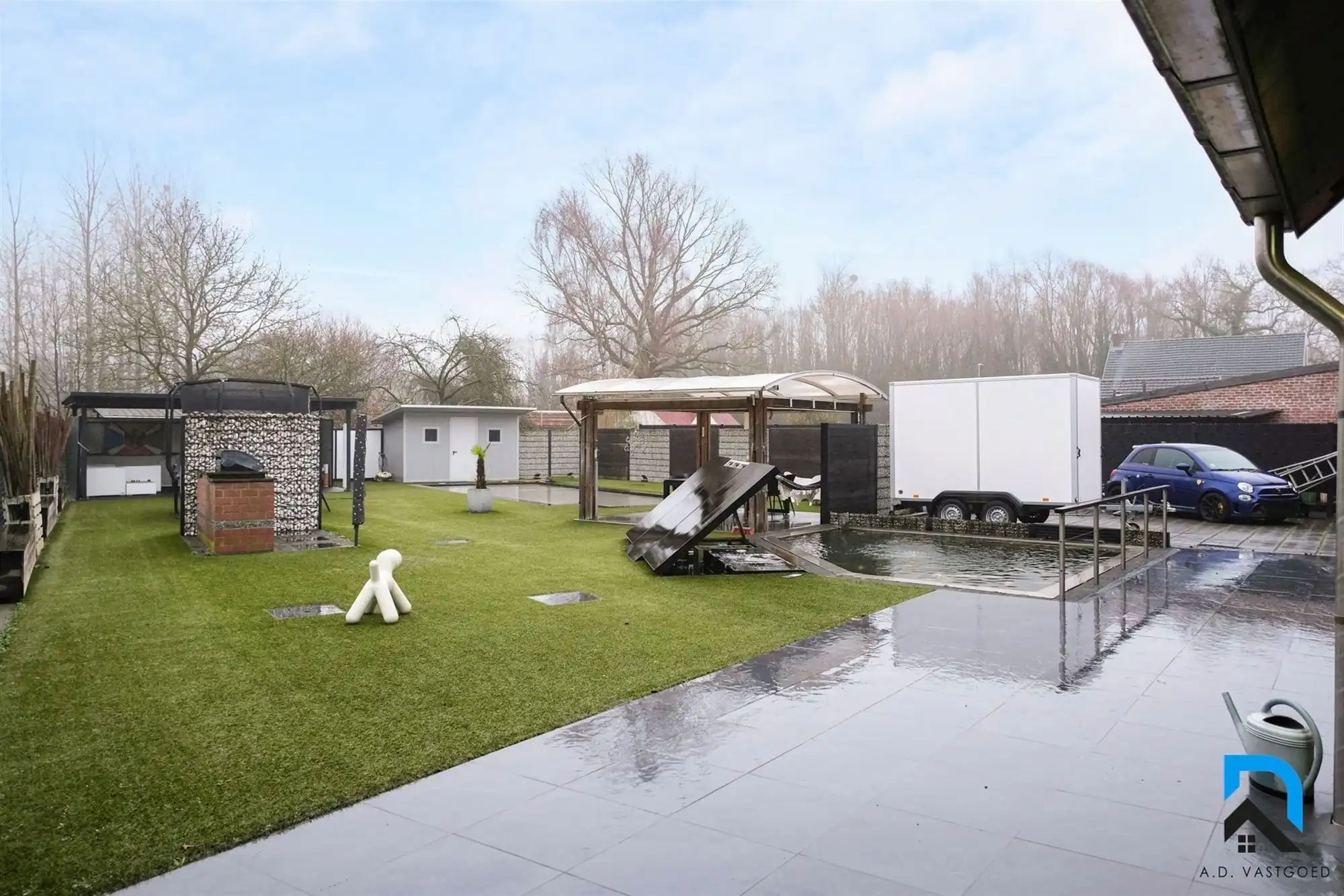 Ruime woning met prachtige tuin foto 39