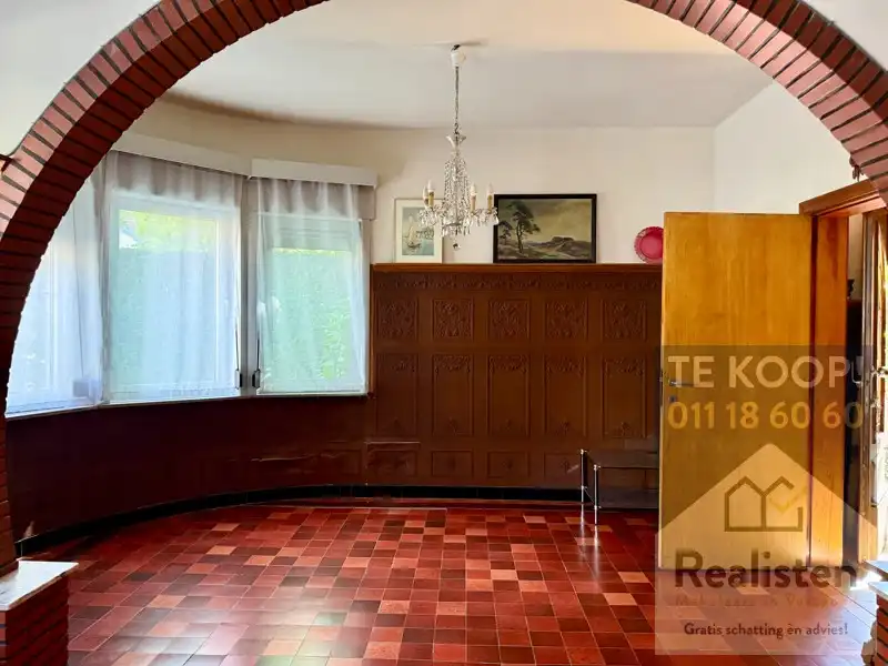 Statige burgerwoning met grote zongerichte tuin foto 14