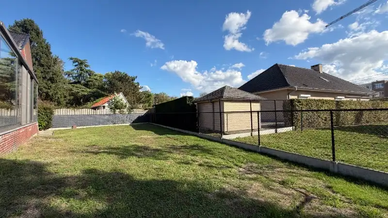 Instapklaar landhuis van 215m² op 5 are 79 ca foto 4