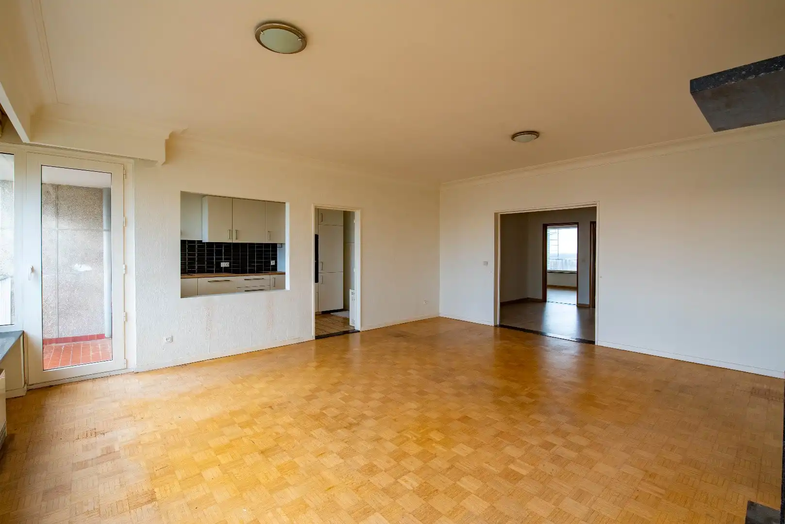 Lichtrijk 2-slaapkamerappartement met uitzicht op Antwerpen foto 3