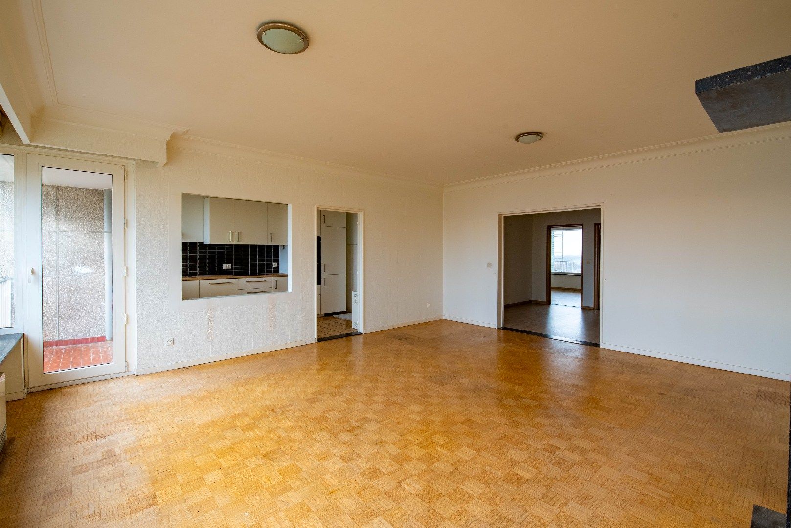 Lichtrijk 2-slaapkamerappartement met uitzicht op Antwerpen foto 3