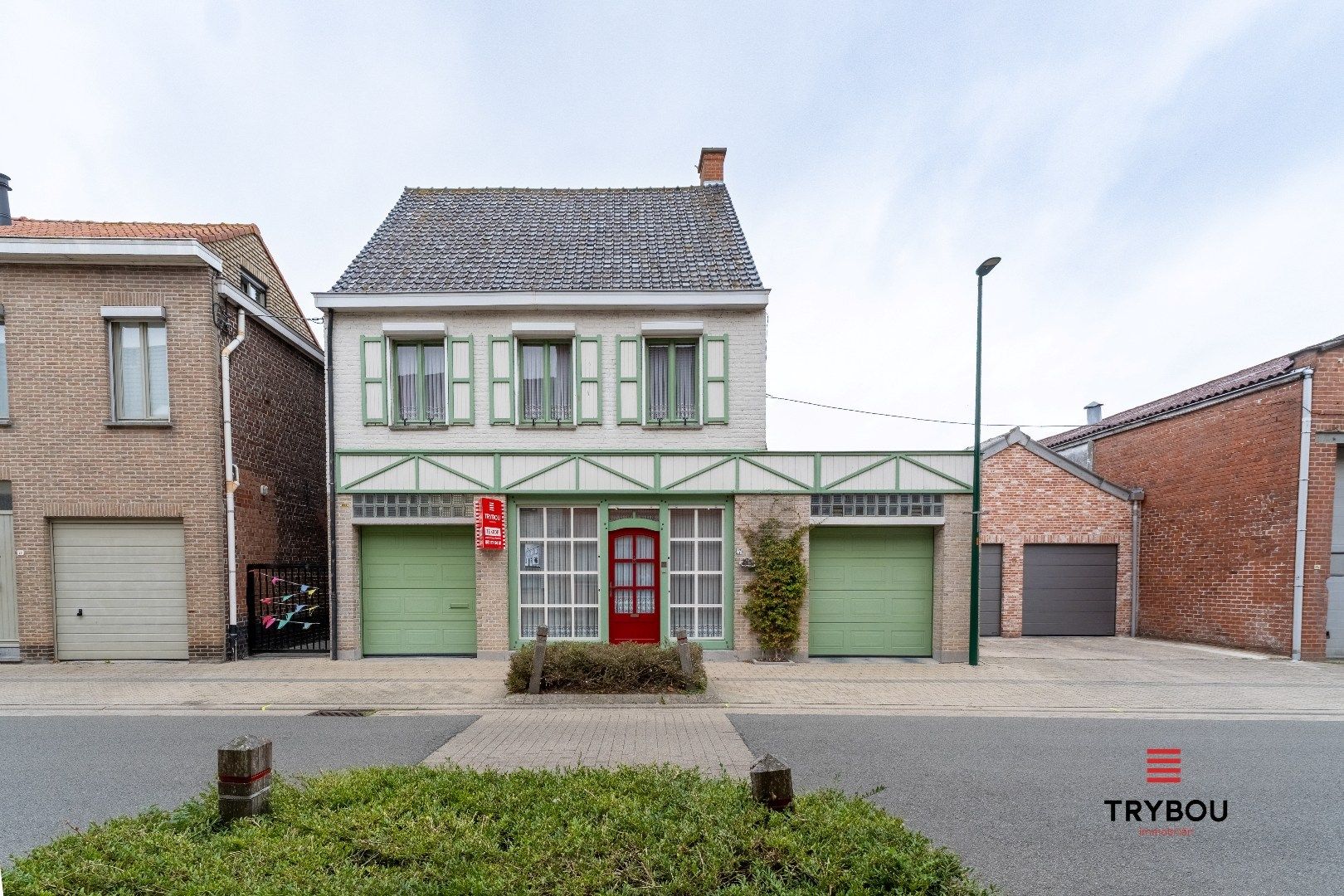 Hoofdfoto van de publicatie: Te koop — Kasteelstraat 27, Oostvleteren