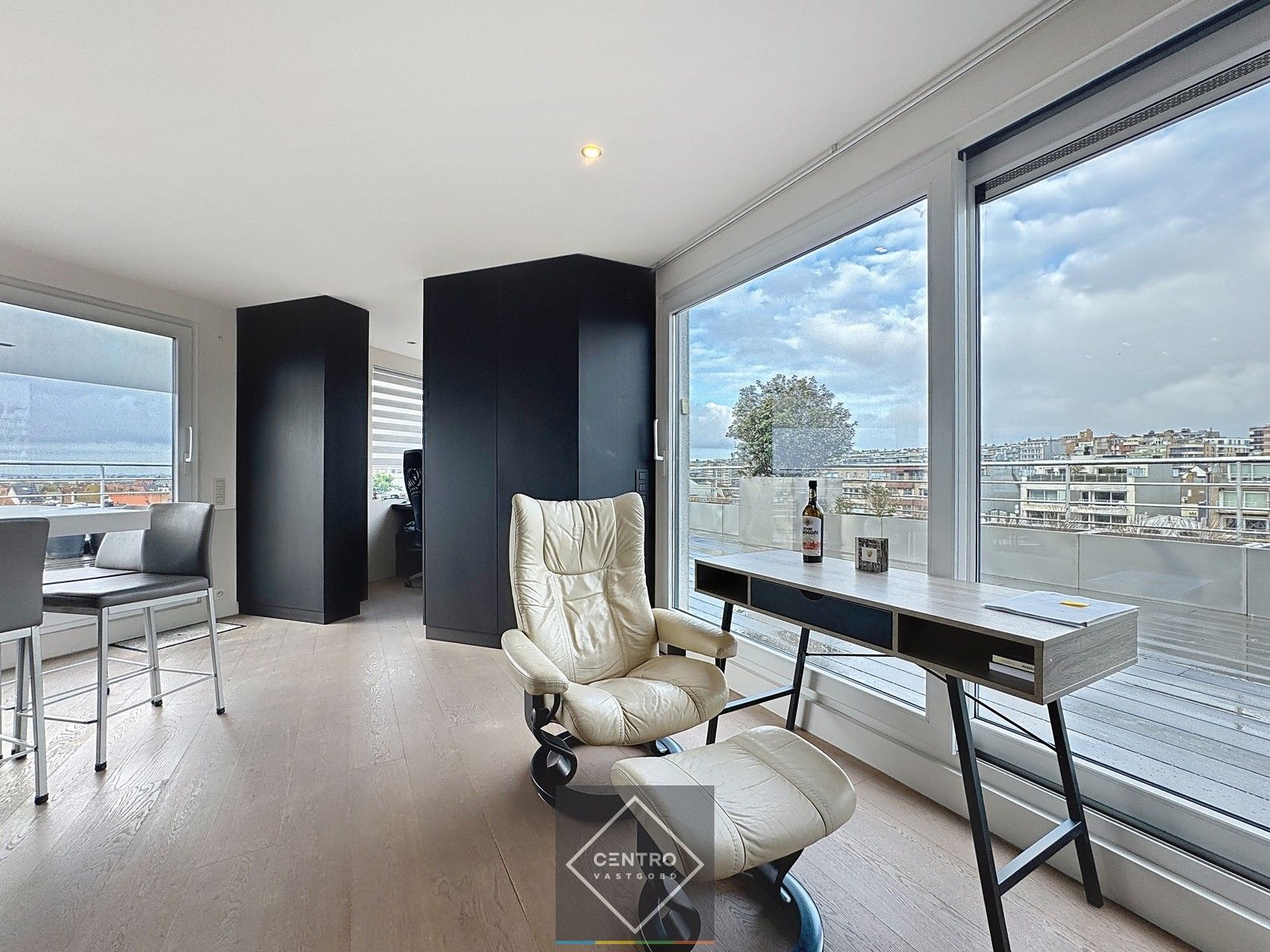 UNIEK appartement met SUBLIEM dakterras op de Markt! foto 8