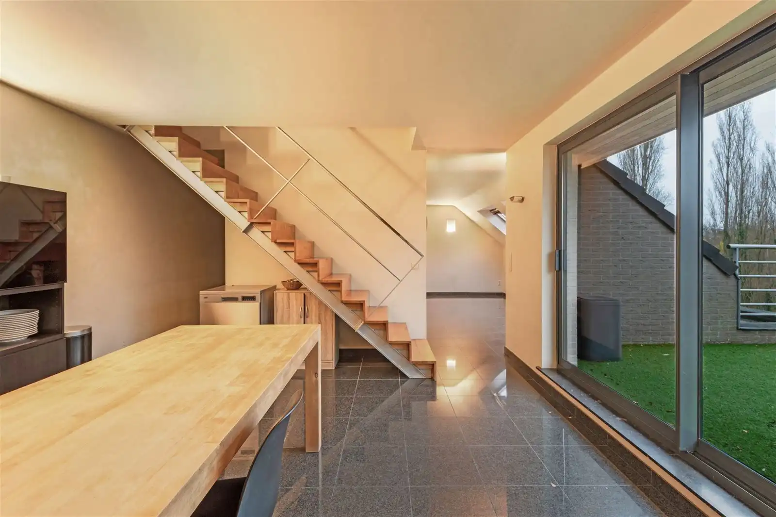 Instapklaar duplexappartement met 3 slaapkamers in Gent! foto 6