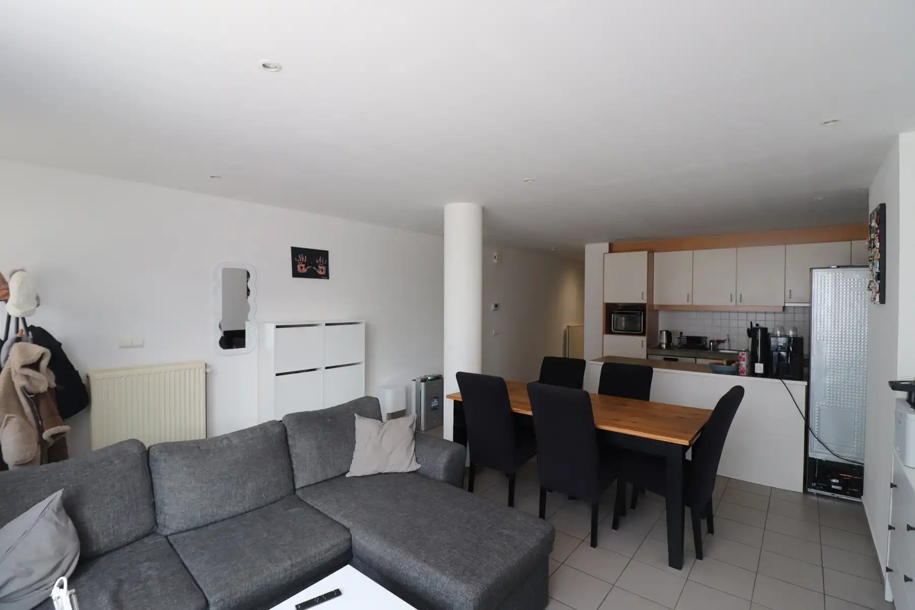 Gelijkvloers appartement met slaapkamer en berging. foto 3