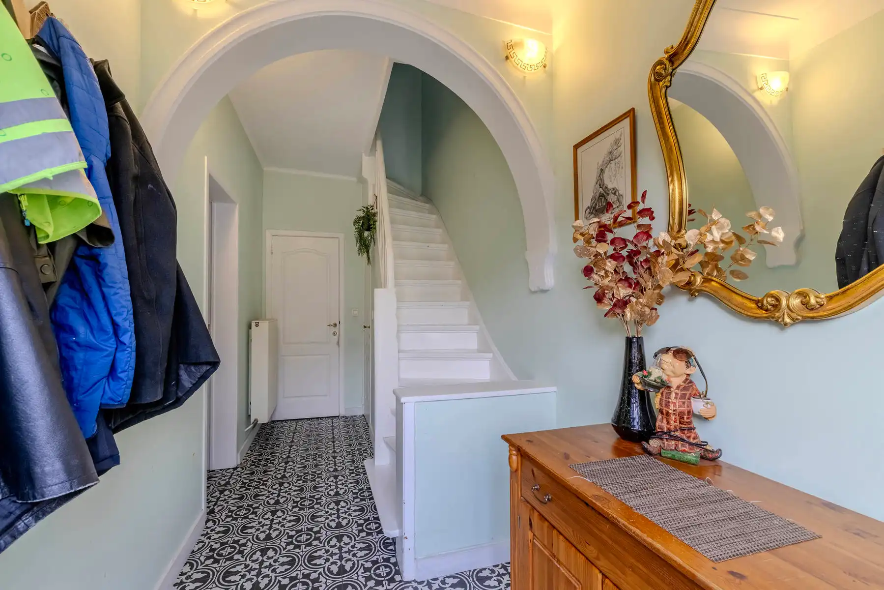 Ruime woning op toplocatie foto 10