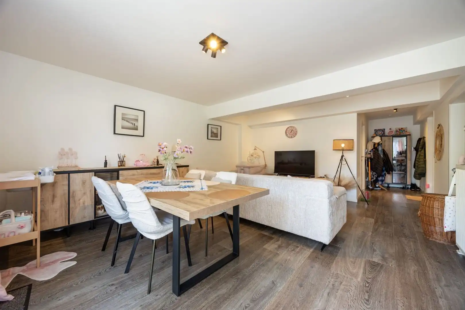 Gelijkvloers appartement met terras en parking op rustige locatie foto 8