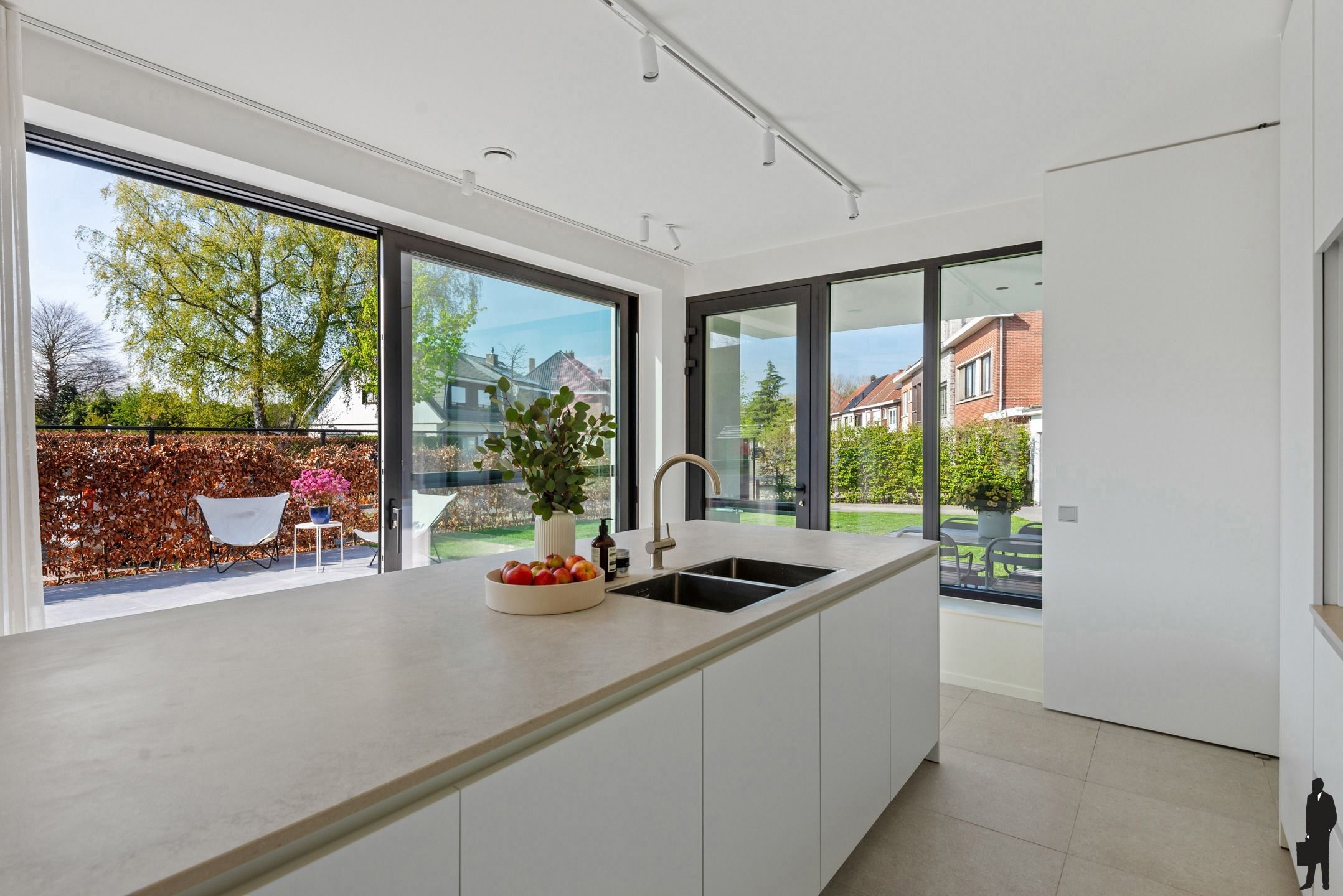 Energiezuinige woning met 4 slpks, 3 badkamers en ZW tuin foto 9