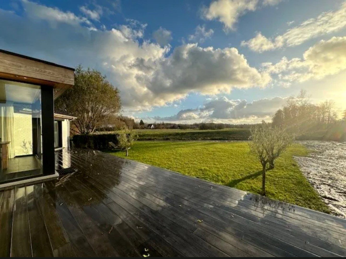 Rustig gelegen bungalow met prachtig zicht foto 3