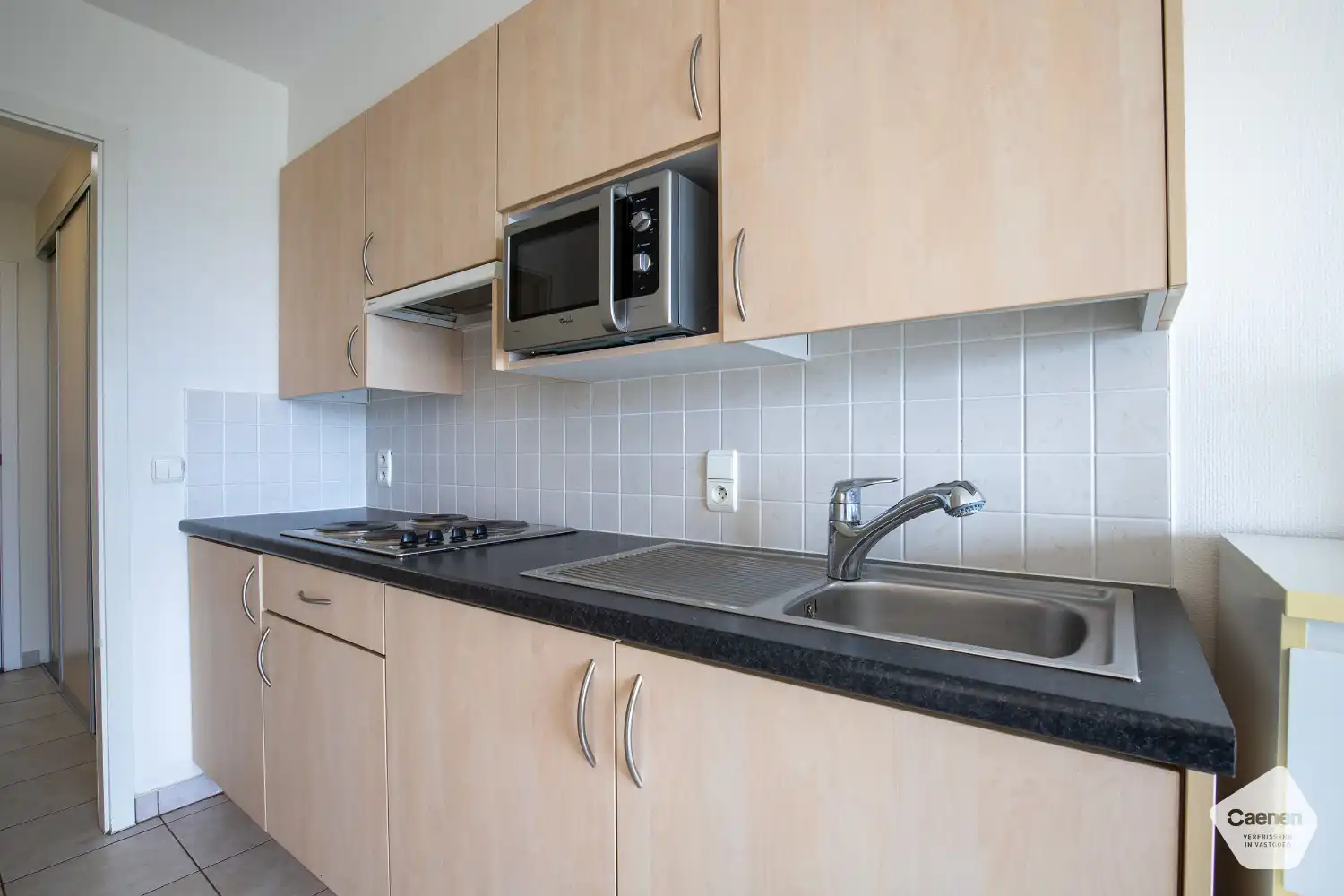 Goed onderhouden studio met ruim terras en mooi zicht op de Simliduinen foto 4