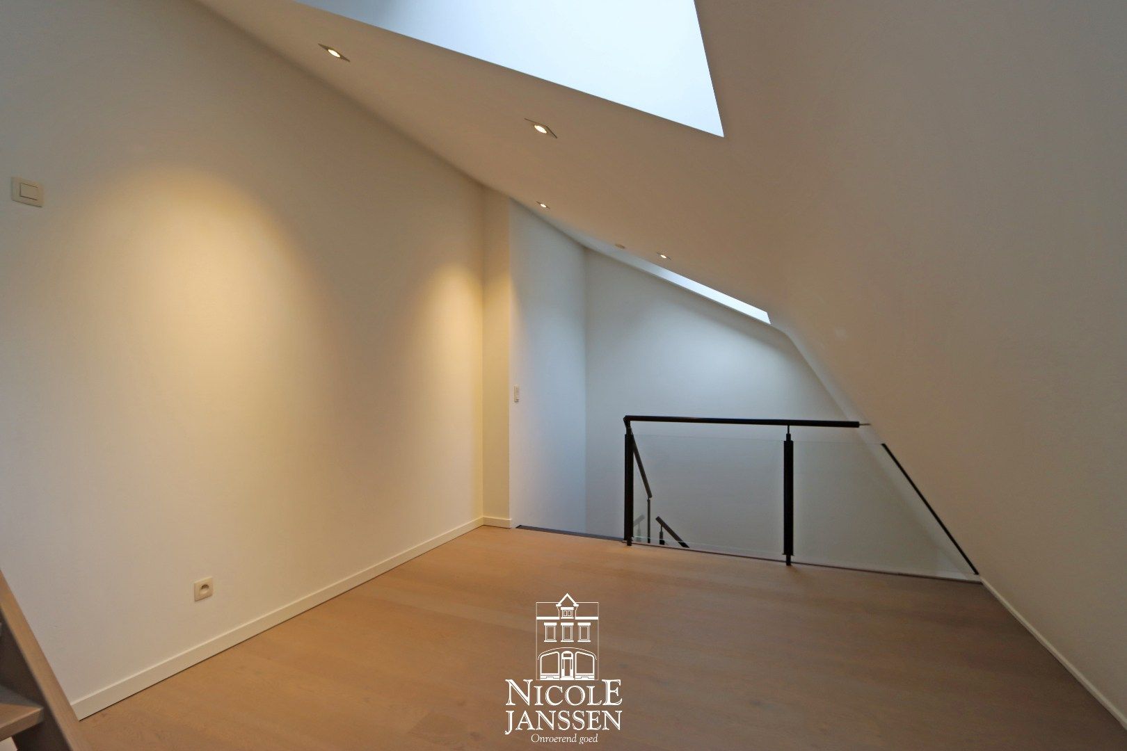 Nieuwbouwwoning met tuintje foto 12