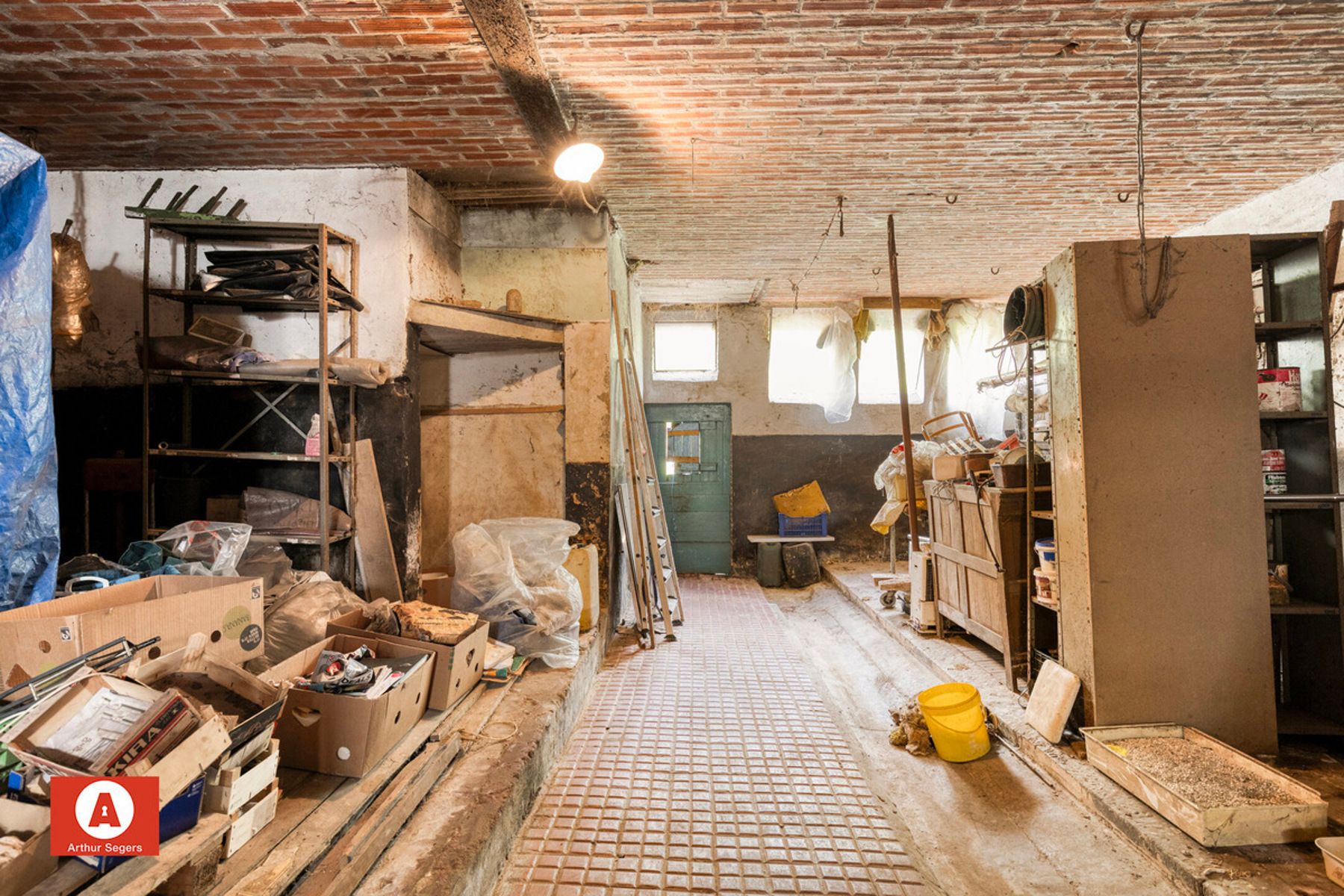 Uniek gelegen hoeve met bijgebouwen en weiland op 1,49 ha foto 13