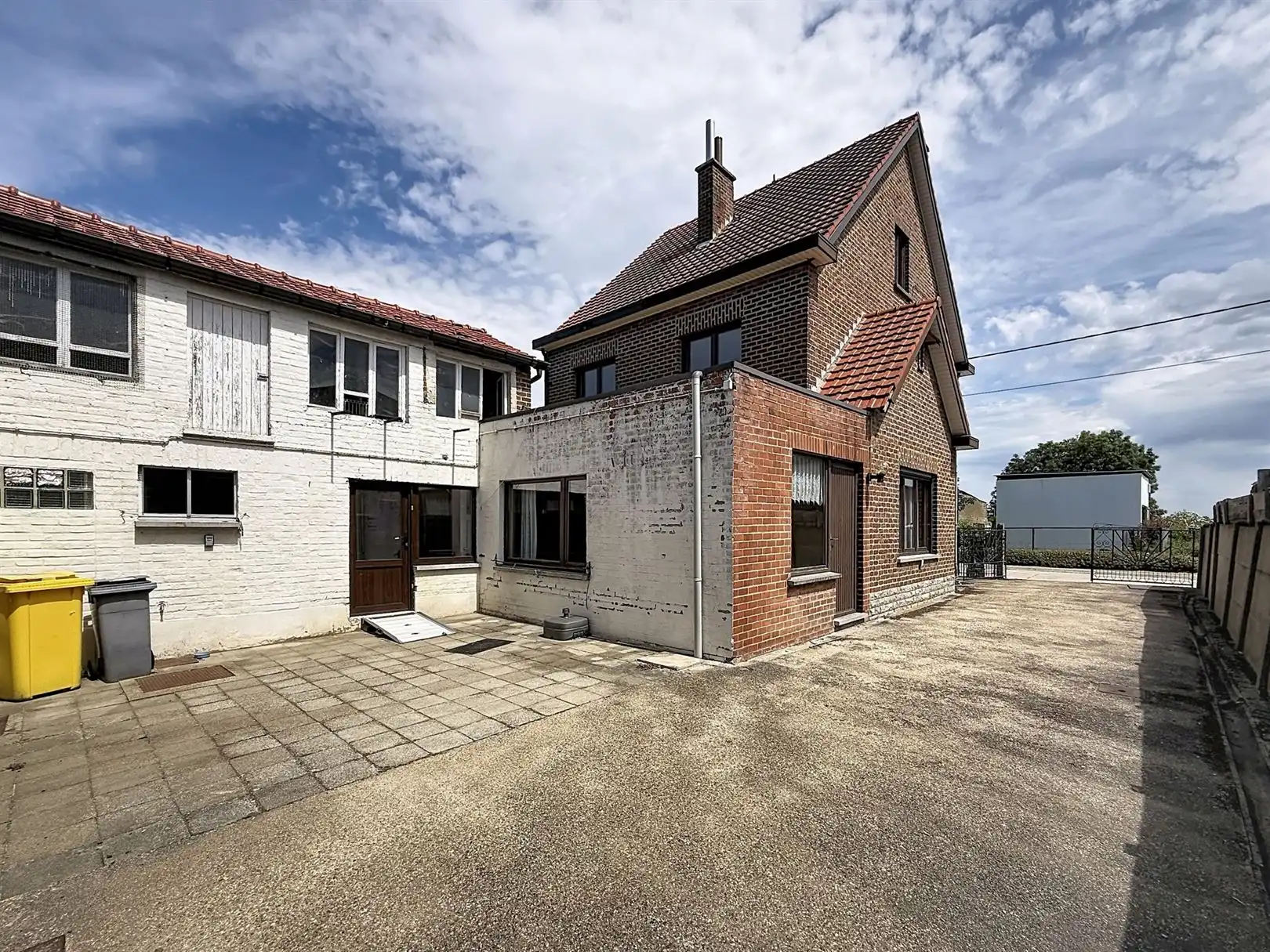 Te renoveren woning met 3 slpks en zolder, tuin, 12a 06ca foto 5