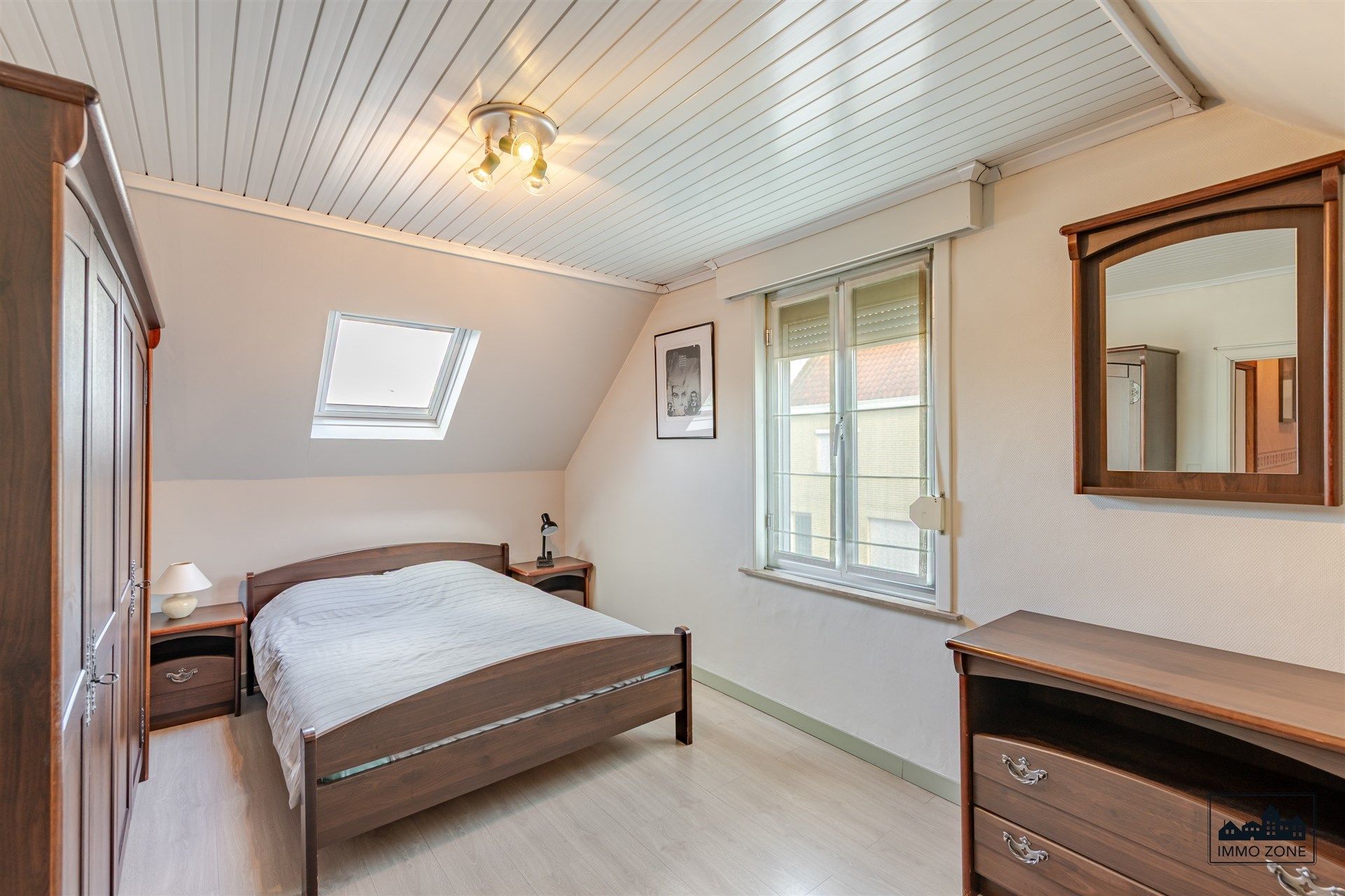 Ruime halfopen woning met uitbreidingspotentieel in Hamme! foto 11