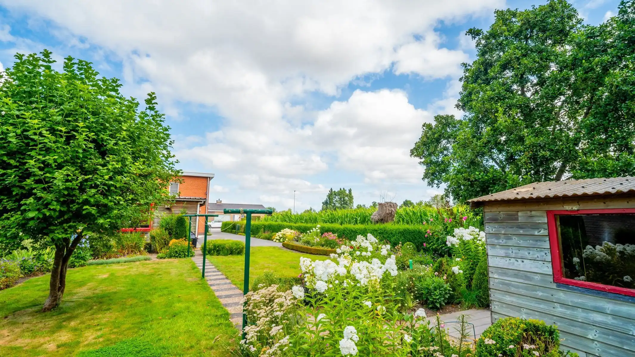 Instapklare woning met 3 slpks en tuin met landelijk zicht foto 26