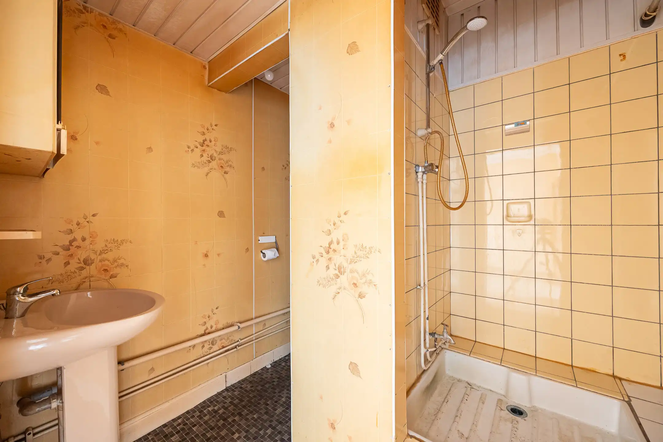 te renoveren appartement met 2 slaapkamers  foto 18
