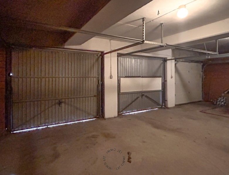 Instapklaar appartement met twee slaapkamers, terras en autostaanplaats in hartje Beveren foto 11