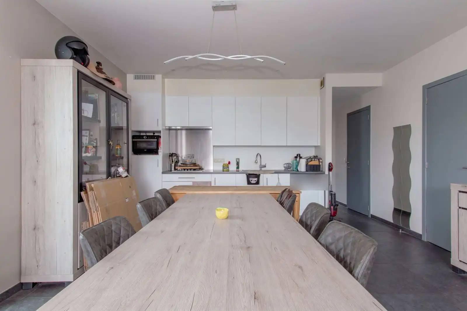 Appartement op de gelijkvloerse verdieping met 2 slaapkamers, terras & tuin en staanplaats  foto 4