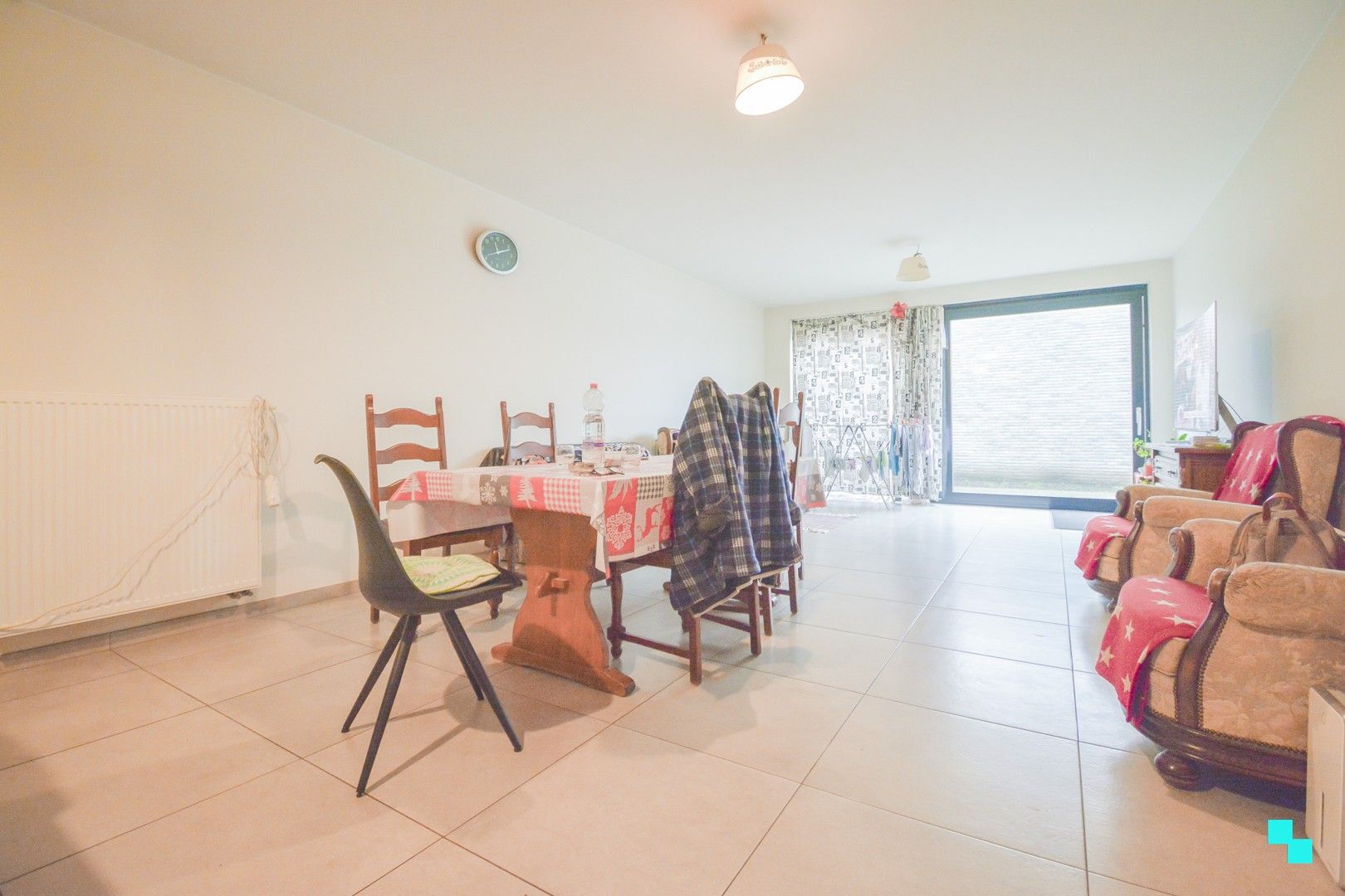 Recent, gelijkvloers appartement met garagebox te Westrozebeke foto 3