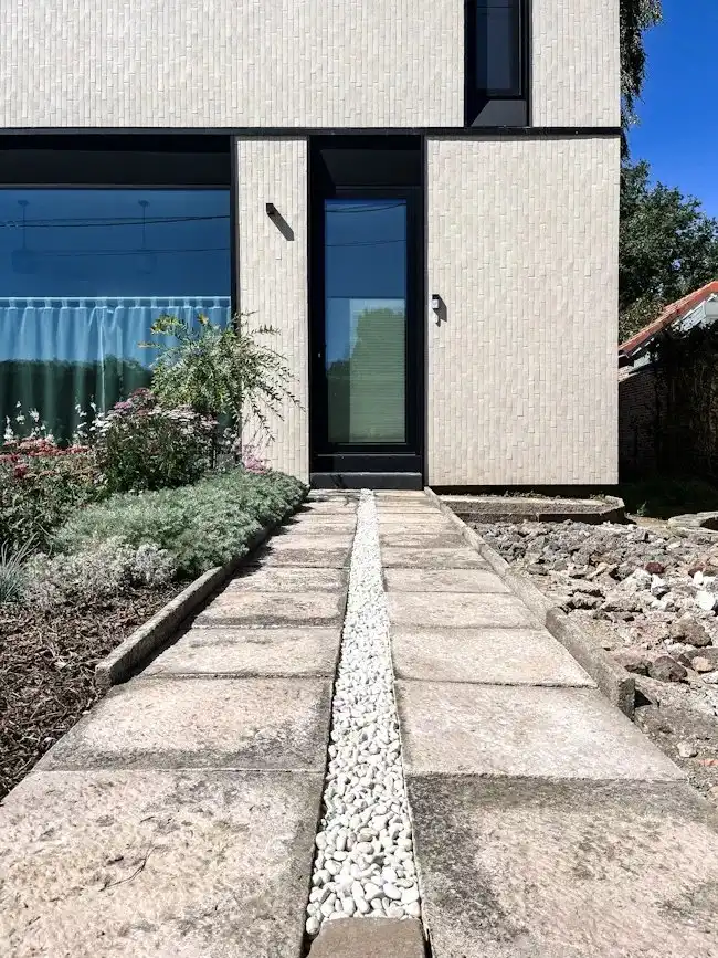 Nieuwbouwwoning volledig afgewerkt met 3 slaapkamers en 2 badkamers te Lommel. foto 13