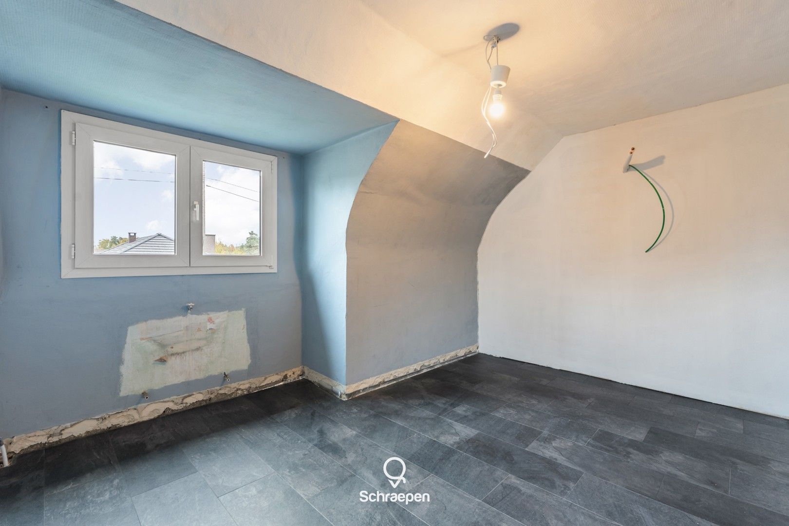 Karaktervolle woning met 2 slpks op een perceel van circa 8,5 are te Genk! foto 14