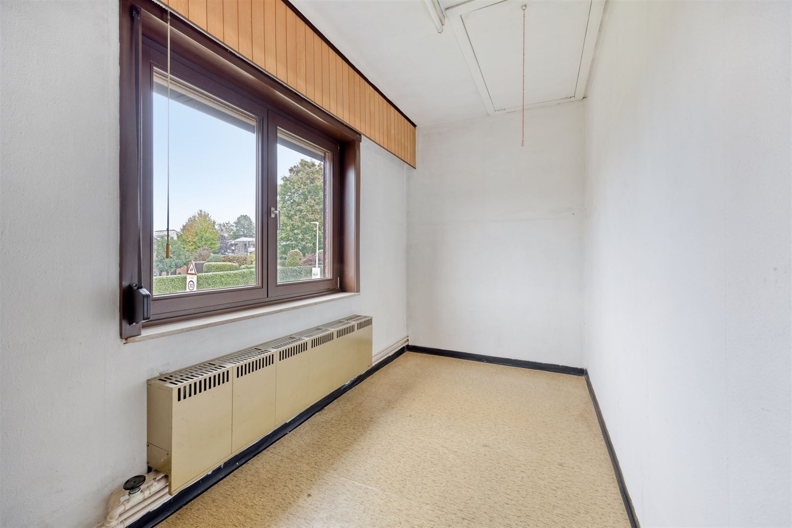 TE KOOP: Te renoveren woning te Heusden-Zolder!  foto 12