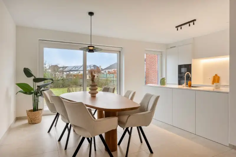 Nieuwbouwwoning foto 8