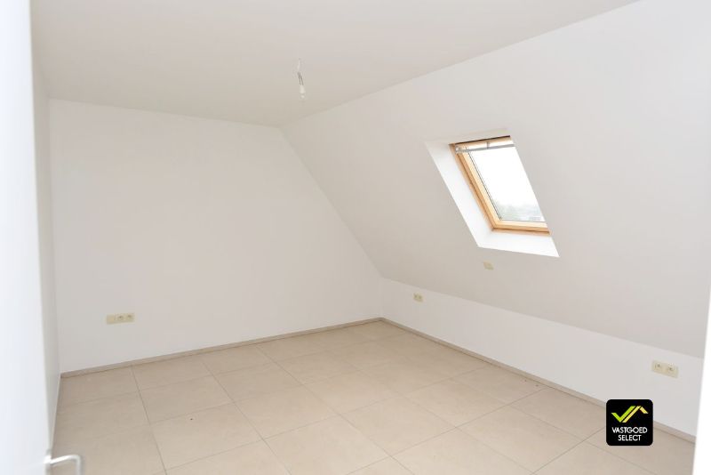 Te huur: ruime duplex in Maldegem met lift naar beide verdiepingen foto 15