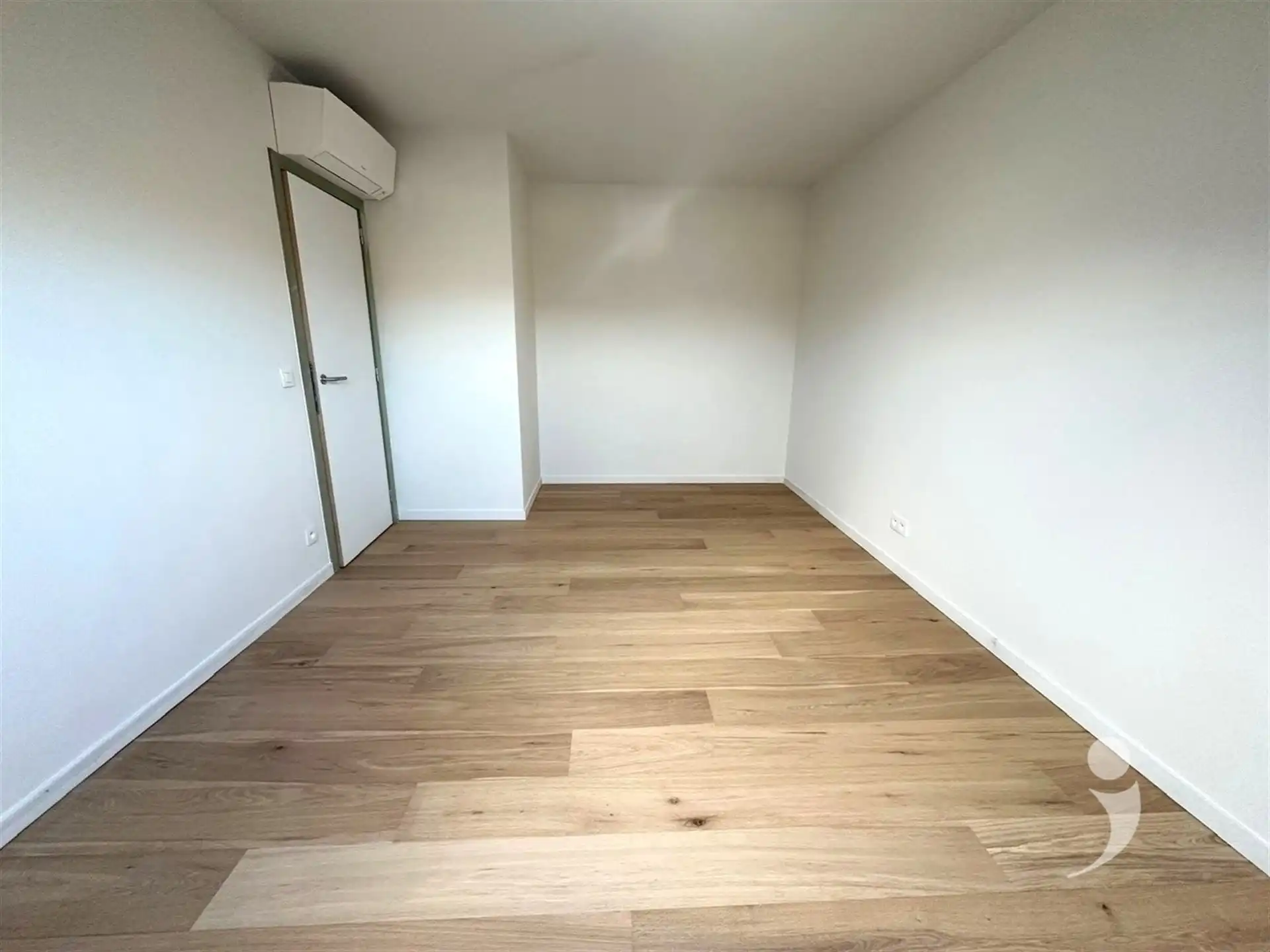 Knap vernieuwbouwappartement foto 12