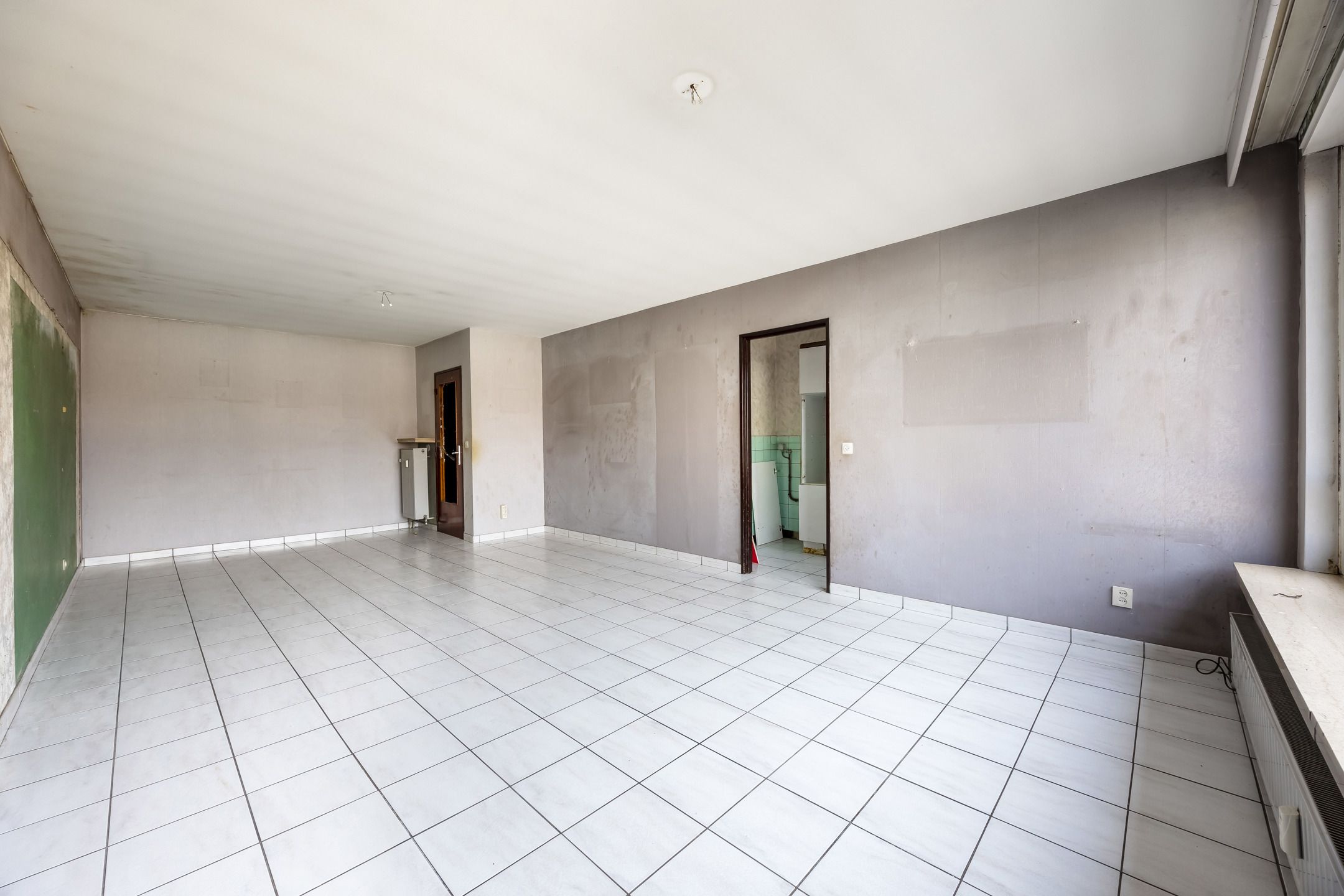 Appartement in Deurne met Renovatiepotentieel foto 4