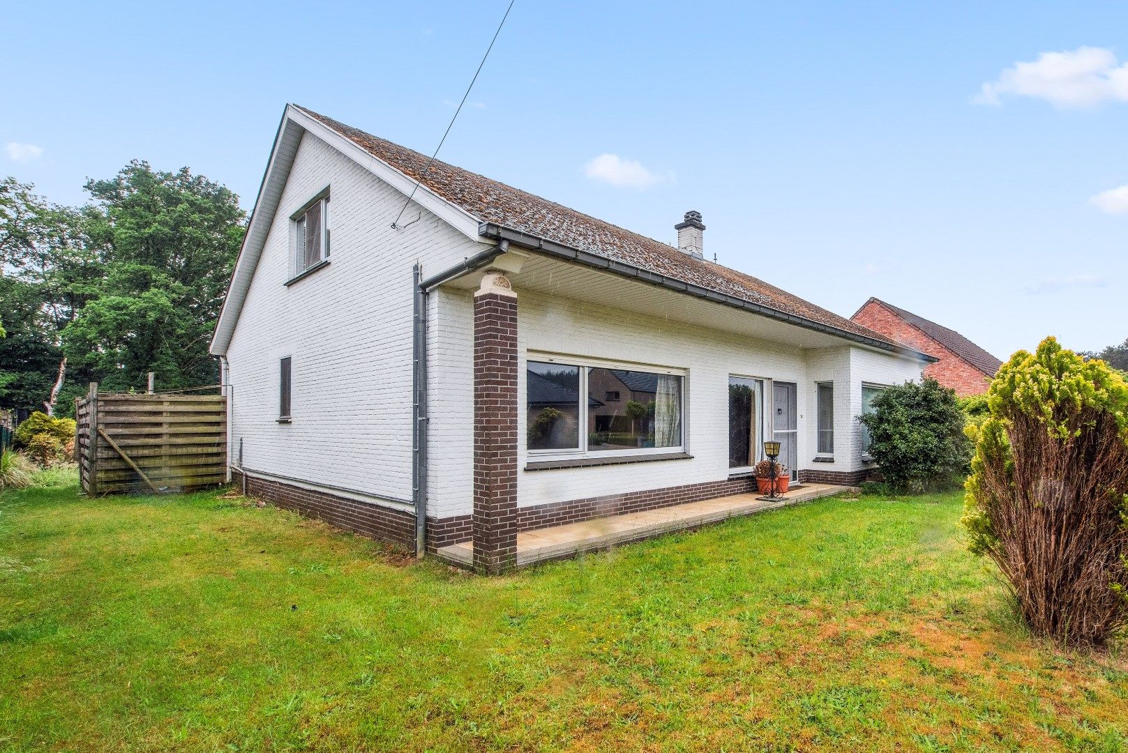 Alleenstaande woning op 14a 42ca met 3 grote slpks en garage foto 23