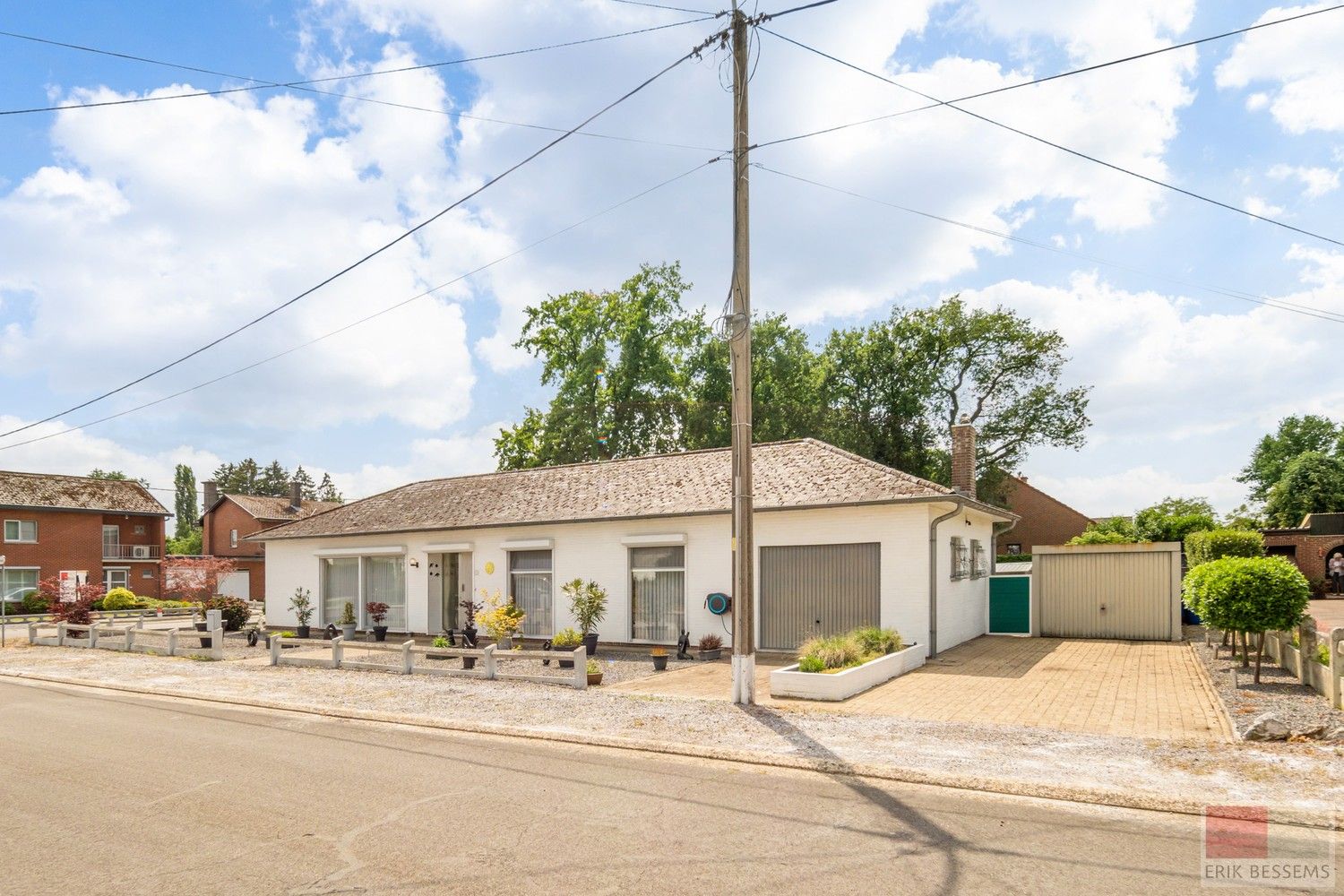 Hoofdfoto van de publicatie: Bungalow te koop