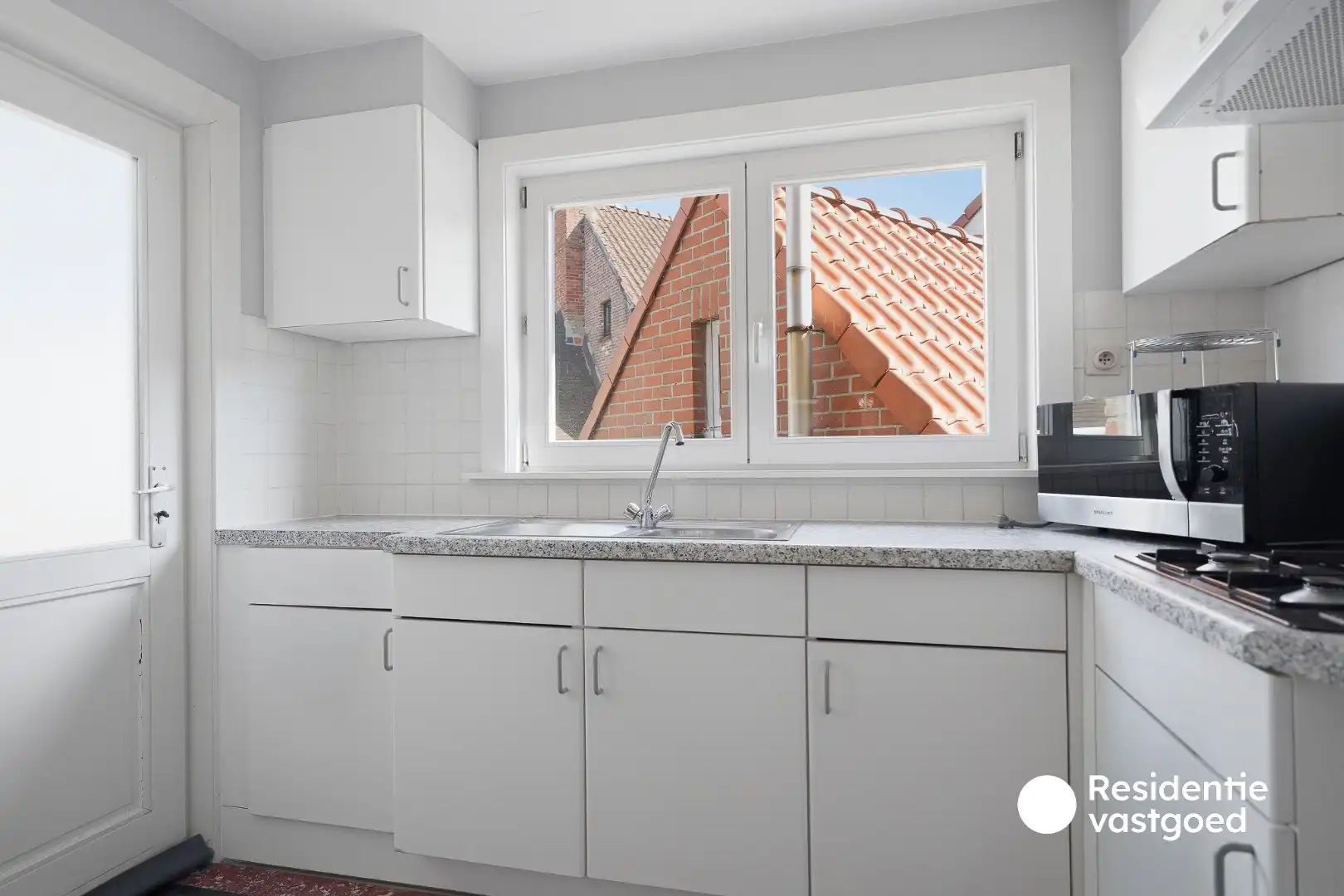 Charmante stadswoning met garage en 2 slaapkamers foto 4