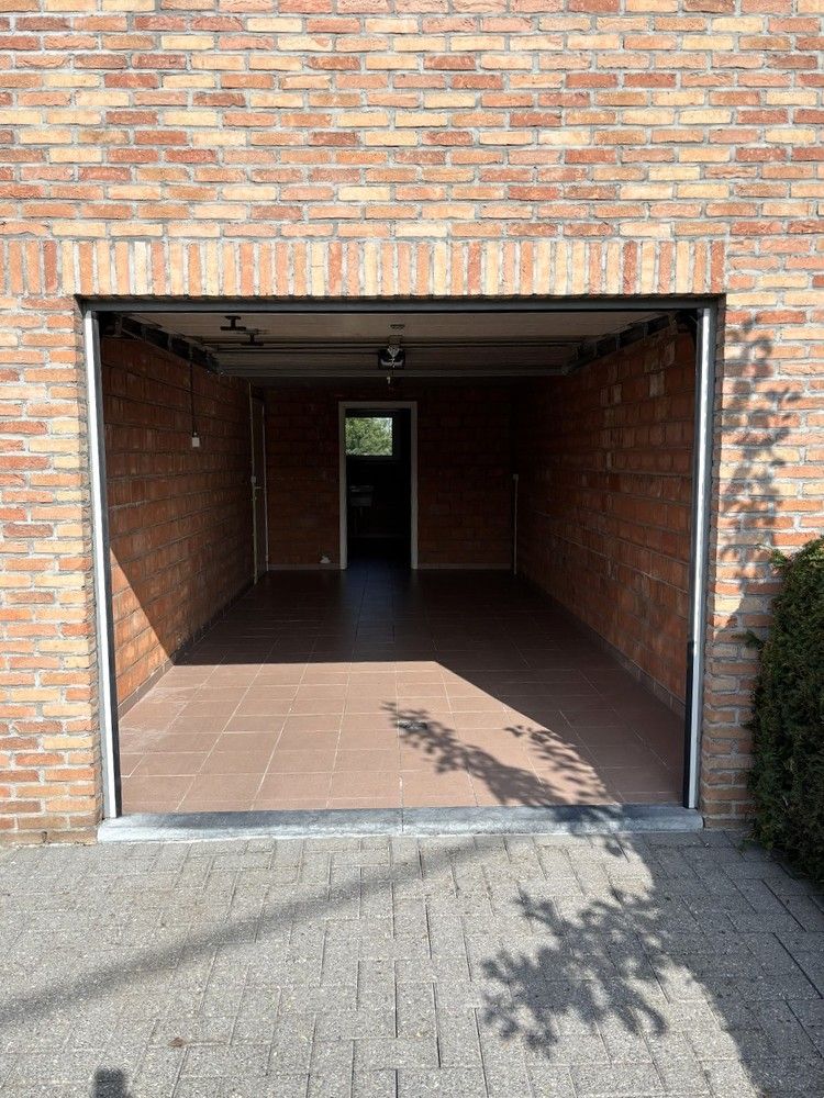 Ruim en lichtrijk duplex appartement met inpandige garage in Rotselaar foto 16