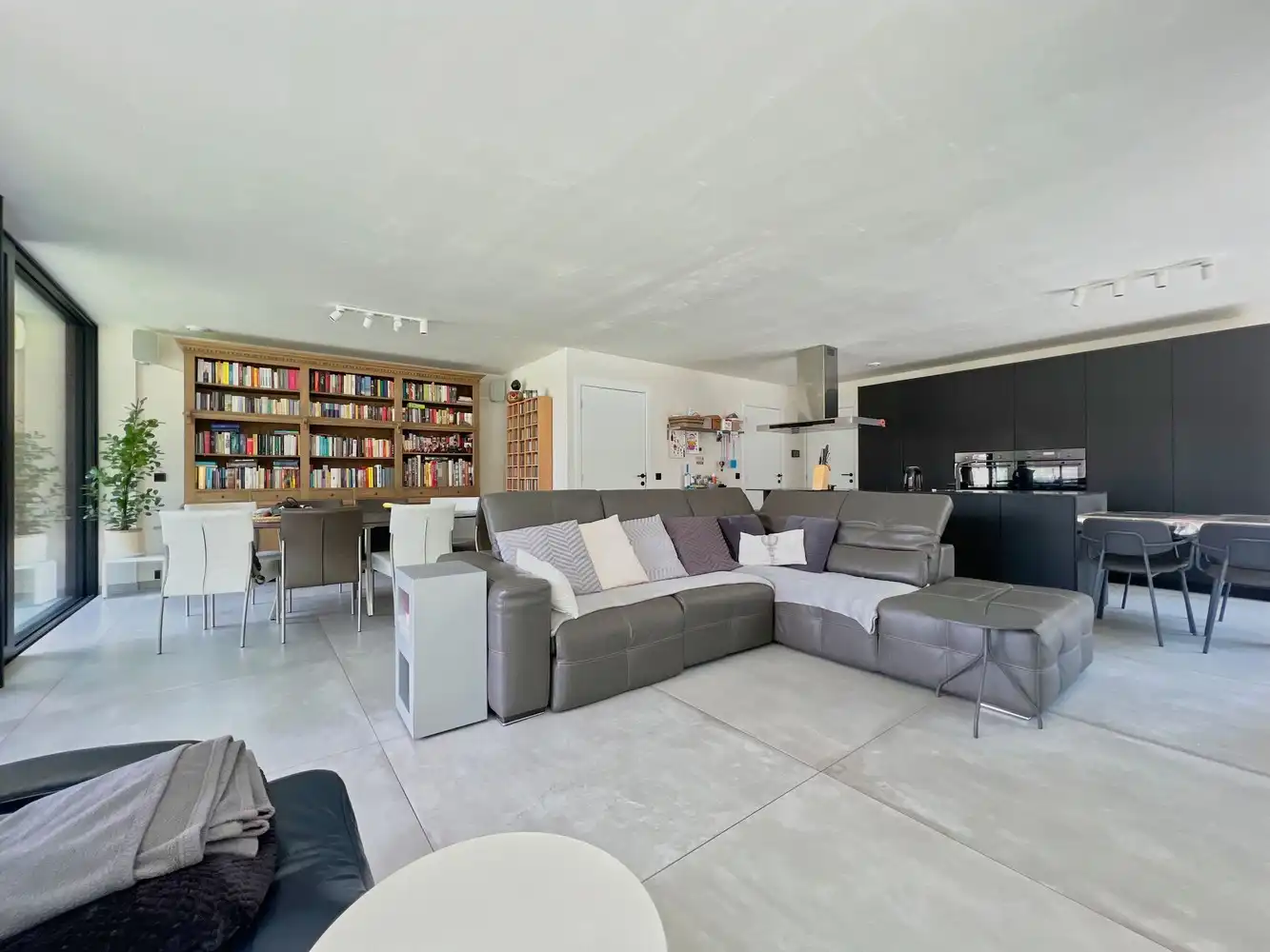 Energiezuinige, recente woning (2022) op toplocatie! foto 2
