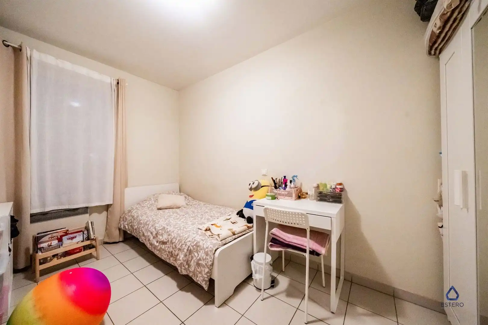 Ruim 3-slaapkamerappartement met zuidgericht terras foto 8