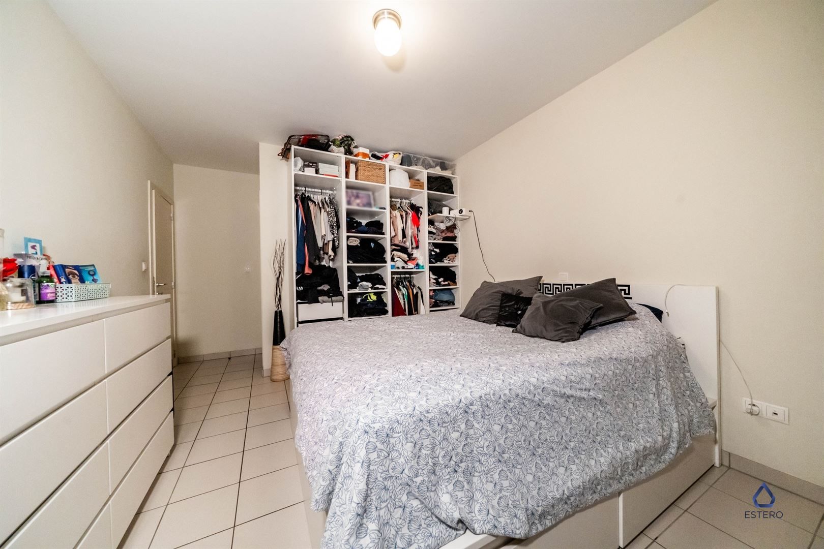 Ruim 3-slaapkamerappartement met zuidgericht terras foto 8