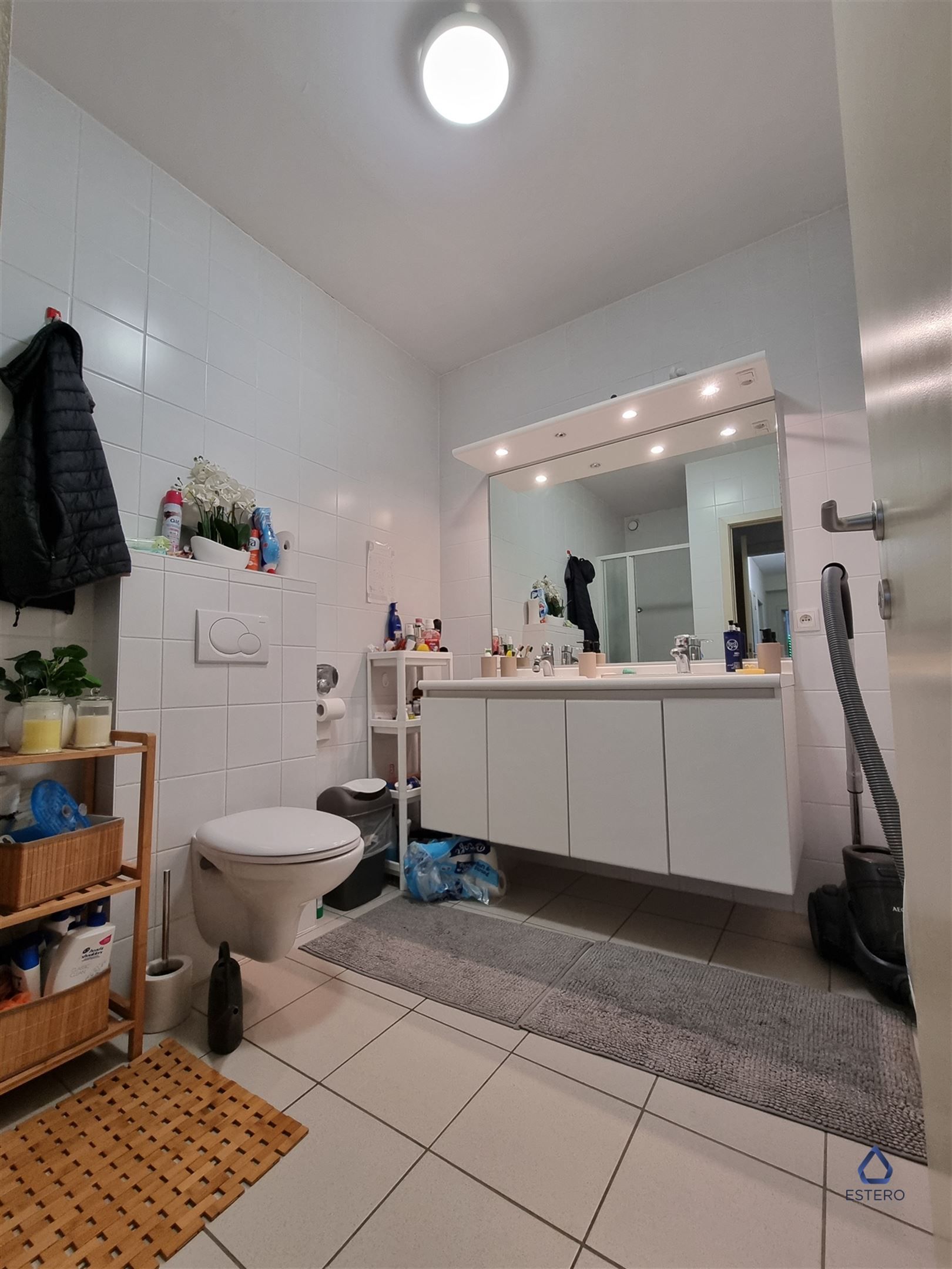 Ruim 3-slaapkamerappartement met zuidgericht terras foto 8
