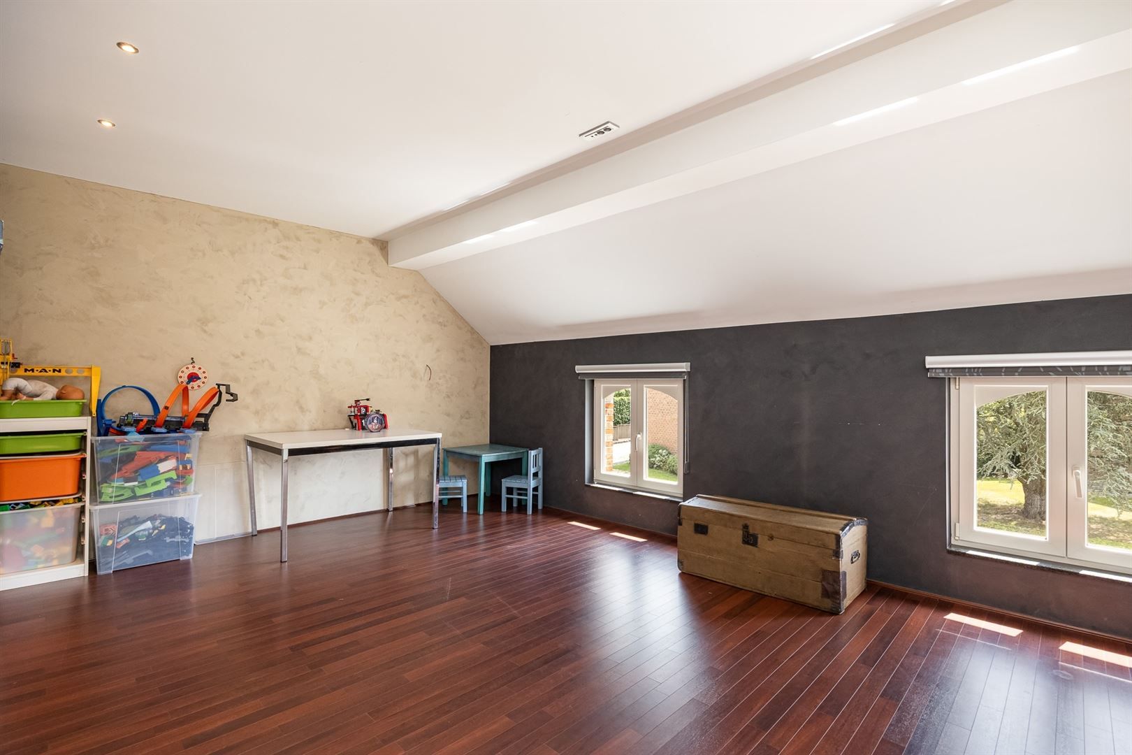 Een bijzondere woning op een bijzonder rustige locatie. foto 24