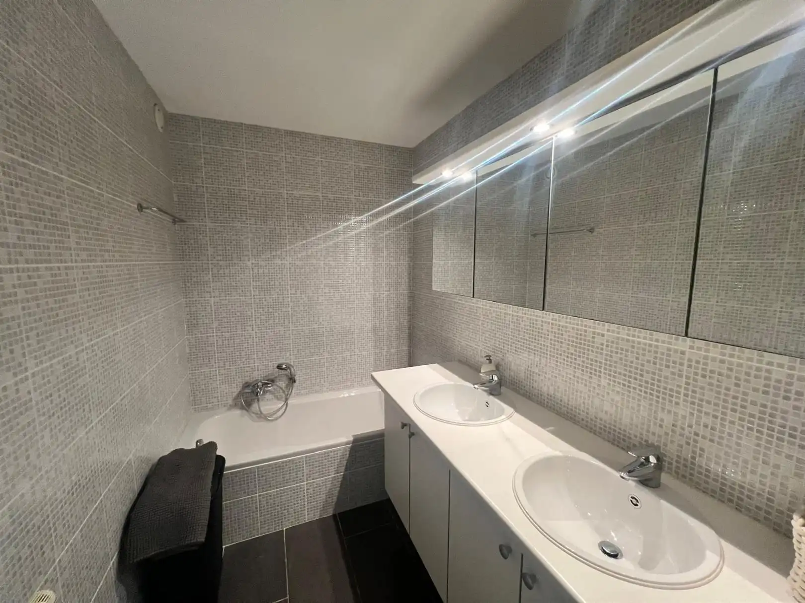 Ruim appartement op exclusieve ligging foto 15