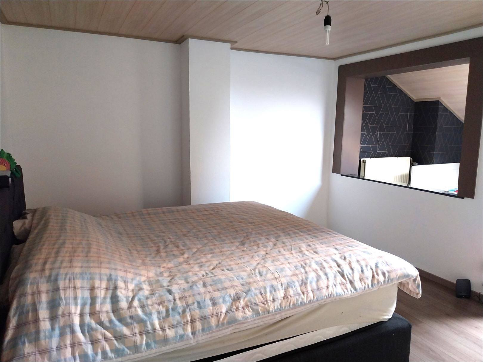 TE HUUR: Woning met 2 slaapkamers en tuintje in Genk! foto 11